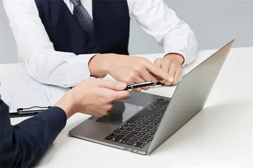 圣罗兰公司的介绍